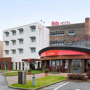 Hotel Ibis Styles Pontivy Centre Bretagne Exterior photo