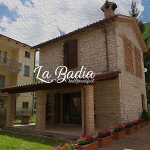 Bed and Breakfast Bed&Breakfast La Badia Cantiano Exterior photo