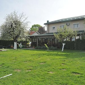 Bed and Breakfast Klet Cinkuš Hrvatski Leskovac Exterior photo