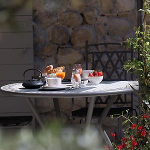 Bed and Breakfast Ancienne Cure Buis-les-Baronnies Exterior photo