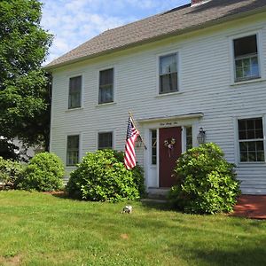 Bed and Breakfast Timber Post Bed & Breakfast Nashua Exterior photo