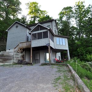 Vila Point Of View Berkeley Springs Exterior photo