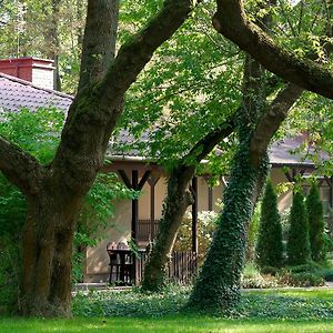 Hotel Lipowy Przyladek - Szkolenia I Wypoczynek Serock Exterior photo