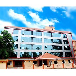 Hotel Sree Gokulam Sabari Chavakkad Exterior photo