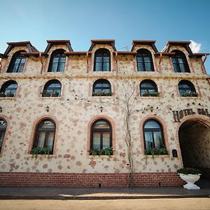 Hotel Gala Oradea Exterior photo