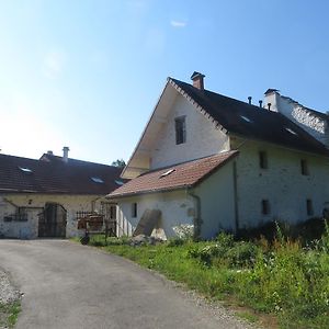 Apartmán L'Hermitage Yenne Exterior photo