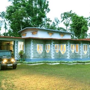 Hotel Coorg Kolamotte Gonikoppal Exterior photo