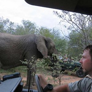 Tshukudu Game Lodge - Hoedspruit Exterior photo