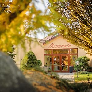 Hotel Harmonie Zastávka Exterior photo