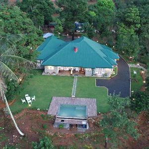 Hotel Rockbourne Bungalow Kandy Exterior photo