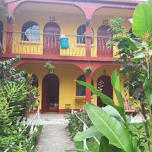 Hotel Hospedaje Santo Domingo Panajachel Exterior photo