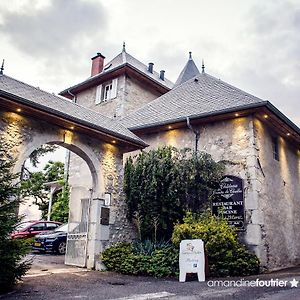 Hotel Chateau Des Comtes De Challes Exterior photo