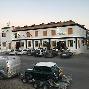 Hotel Hostal Meson Arboleas Exterior photo