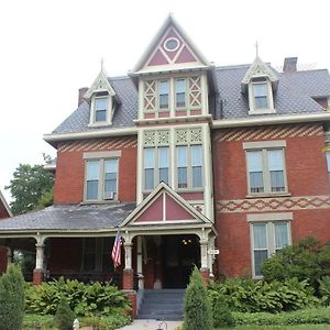 Bed and Breakfast Spencer House Bed & Breakfast Erie Exterior photo