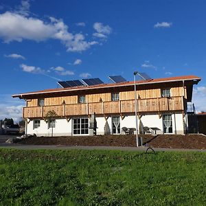 Aparthotel Gaestehaus Am Hahnenkamm Reutte Exterior photo