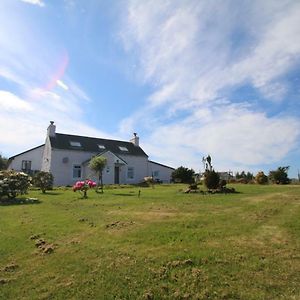 Vila Arle Farmhouse Tobermory Exterior photo