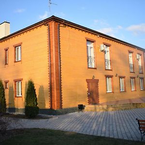 Hotel Fermerska Hata Dubno Exterior photo