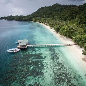 Raja Ampat Biodiversity Nature Resort Exterior photo