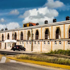 Hotel Laguna Encantada Chetumal Exterior photo