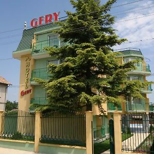 Family Hotel Gery Kranevo Exterior photo