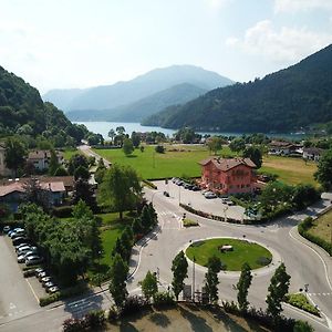 Alpieve Albergo Pieve Pieve Di Ledro Exterior photo