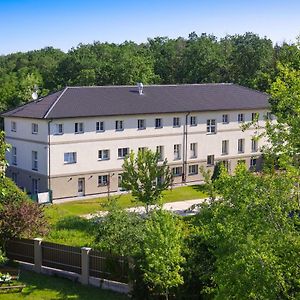 Hotel Penzion Lesni Milovice  Exterior photo