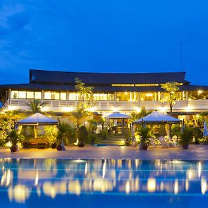 Hotel Cambodian Country Club Phnompenh Exterior photo