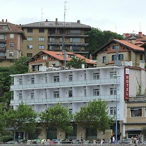 Hotel Petit Palace Tamarises Getxo Exterior photo