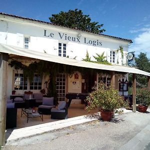 Hotel Le Vieux Logis De Clam Exterior photo