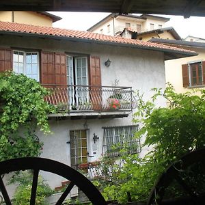 "La Taverna" B&B Airuno Exterior photo