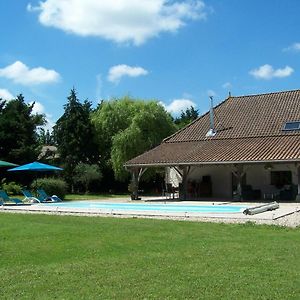 Chez Jousseaume Chambre D'Hotes Et Gites Saint-Ciers-Champagne Exterior photo