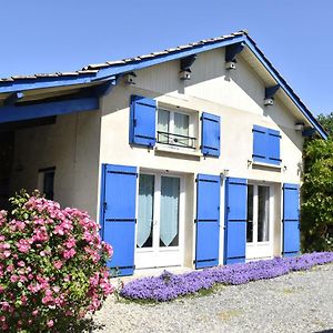 Vila Maison Dans Le Vignoble De Bordeaux-Blaye-Bourg-Cnpe Saint-Trojan Exterior photo