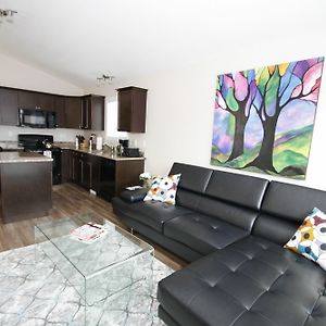 Vila Hampton 3Bd 2Br Near Airport By Prowess Saskatoon Exterior photo