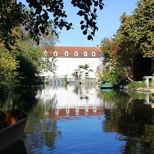 Bed and Breakfast Le Moulin De Bassac Exterior photo