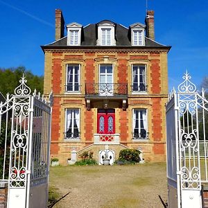 Vila L'Ajoussienne Exterior photo