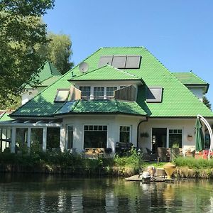 Moderne Maisonette-Wohnung Am Karpfenteich; Modern Apartment With View Of The Carp Pond Barmstedt Exterior photo