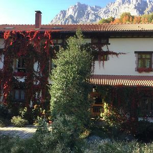 Hotel Rural Picos De Europa Posada De Valdeon Exterior photo