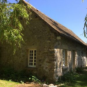 Bed and Breakfast La Chambree Des Colombes Sainte-Colombe-près-Vernon Exterior photo