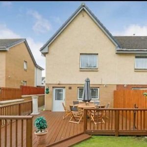 Vila Silverburn New House With Free Parking And Nice Garden Glasgow Exterior photo