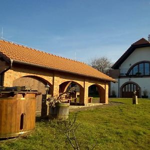 Hotel Penzion Nad Skalicou Skalica Exterior photo