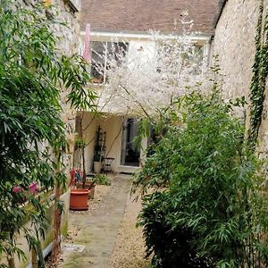 Bed and Breakfast Le 3 Rue Grande Moret-sur-Loing Exterior photo