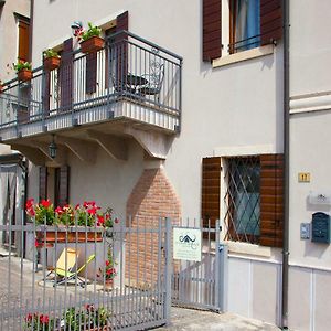 Hotel La Finestra Sul Castello Soave  Exterior photo