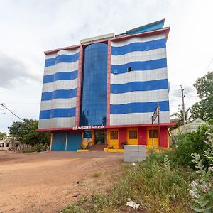 Hotel Oyo 15663 Sri Karuna Residency Thanjavur Exterior photo