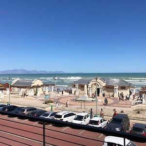 Apartmán At The Beach - Muizenberg Kapské Město Exterior photo