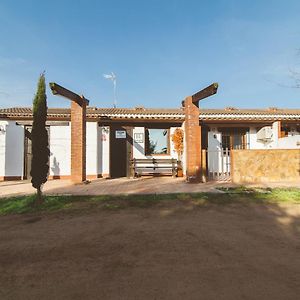 Hotel El Pueblo De Leo Badajoz Exterior photo