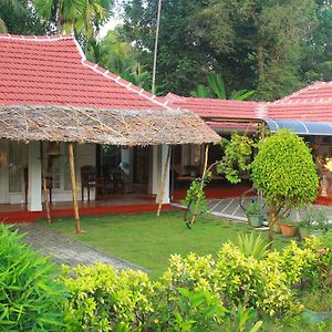 Orchid Villa Homestay Vaikom Exterior photo