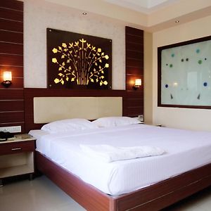 Hotel Maya Residency Tiruchirappalli Exterior photo